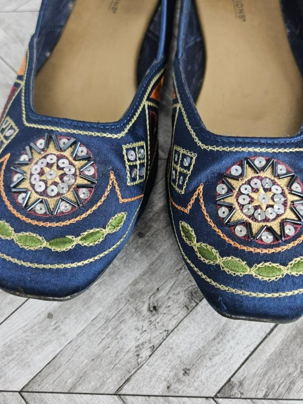 Predictions Womens Embroidered Navy Blue Fabric Flats 8 Slip On Ballet Shoes - Picture 5 of 11
